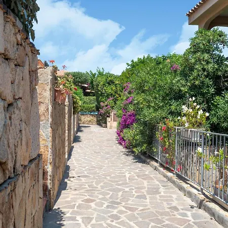 Beautiful In Marinella With Patio Nyaraló *