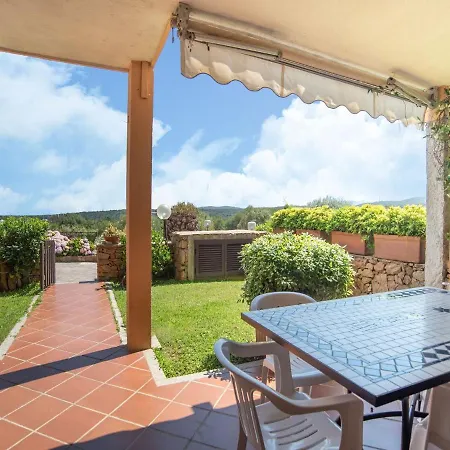 Beautiful In Marinella With Patio Nyaraló *